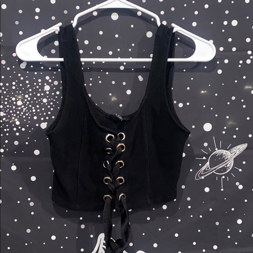 BACK KNOT TIE CROP TOP